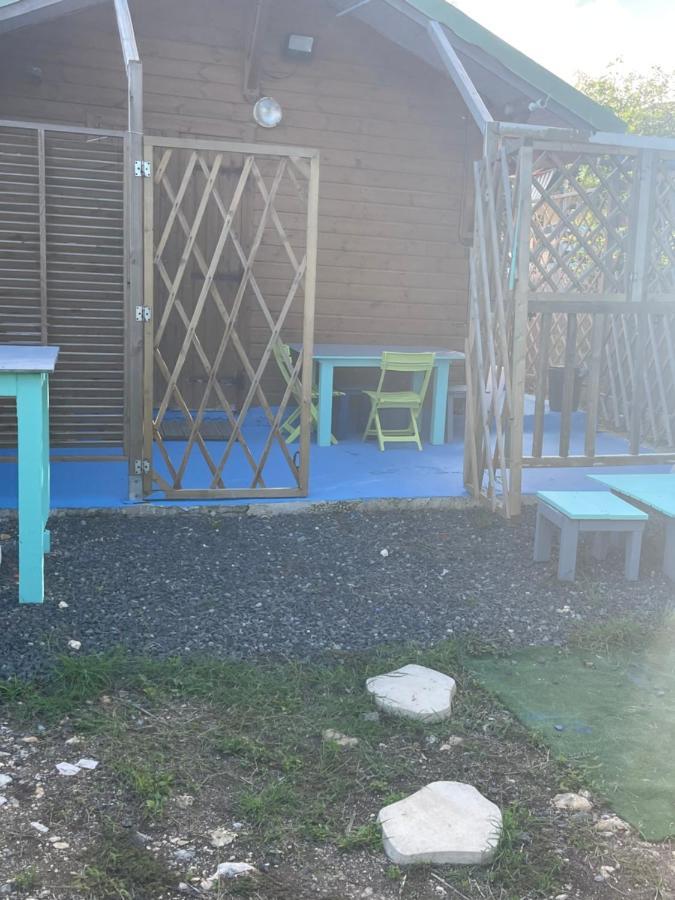 2 Bungalows Au Bord De La Plage De Montal A Moule Loues Individuellement Ou Ensemble Le Moule Εξωτερικό φωτογραφία